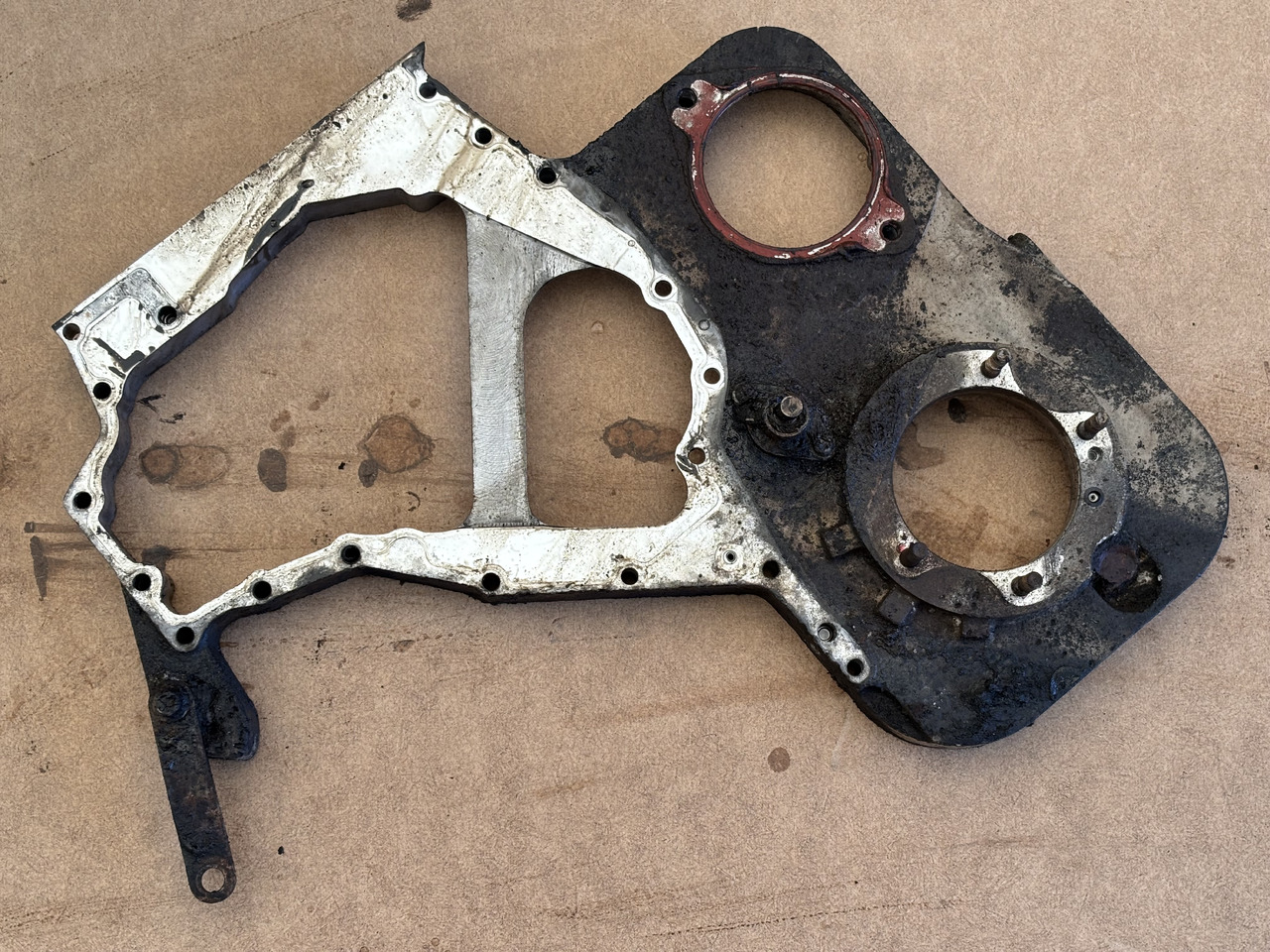 Cummins 6CT 6CT8.3 6C8.3 Obudowa koła zębatego Wałka rozrządu 4992991 4995483 - Árvore de cames de Máquina agrícola: foto 3 Cummins 6CT 6CT8.3 6C8.3 Obudowa koła zębatego Wałka rozrządu 4992991 4995483 - Árvore de cames de Máquina agrícola: foto 3