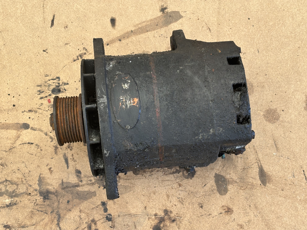 Cummins 8.3 6CT 6CTA 6CTAA Alternator 24V 75A USA REMY 19011210 - Alternador de Máquina agrícola: foto 1 Cummins 8.3 6CT 6CTA 6CTAA Alternator 24V 75A USA REMY 19011210 - Alternador de Máquina agrícola: foto 1