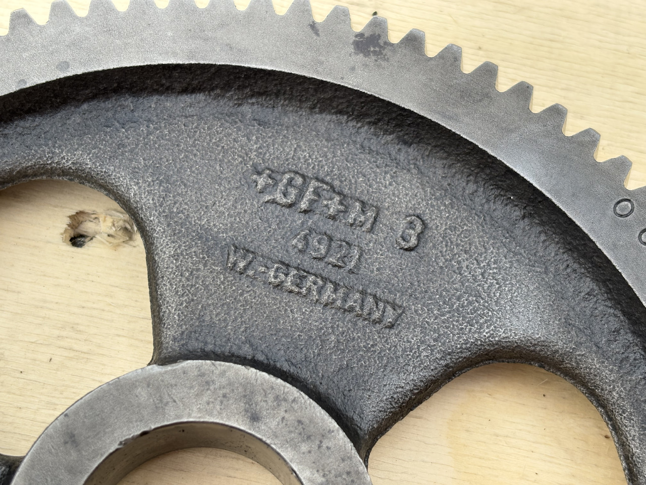 Cummins 8.3 6CT 6CTA 6CTAA Koło zębate wałka rozrządu 3918777 3907677 3917328 3901967 ORYGINAŁ - Árvore de cames de Máquina agrícola: foto 2 Cummins 8.3 6CT 6CTA 6CTAA Koło zębate wałka rozrządu 3918777 3907677 3917328 3901967 ORYGINAŁ - Árvore de cames de Máquina agrícola: foto 2