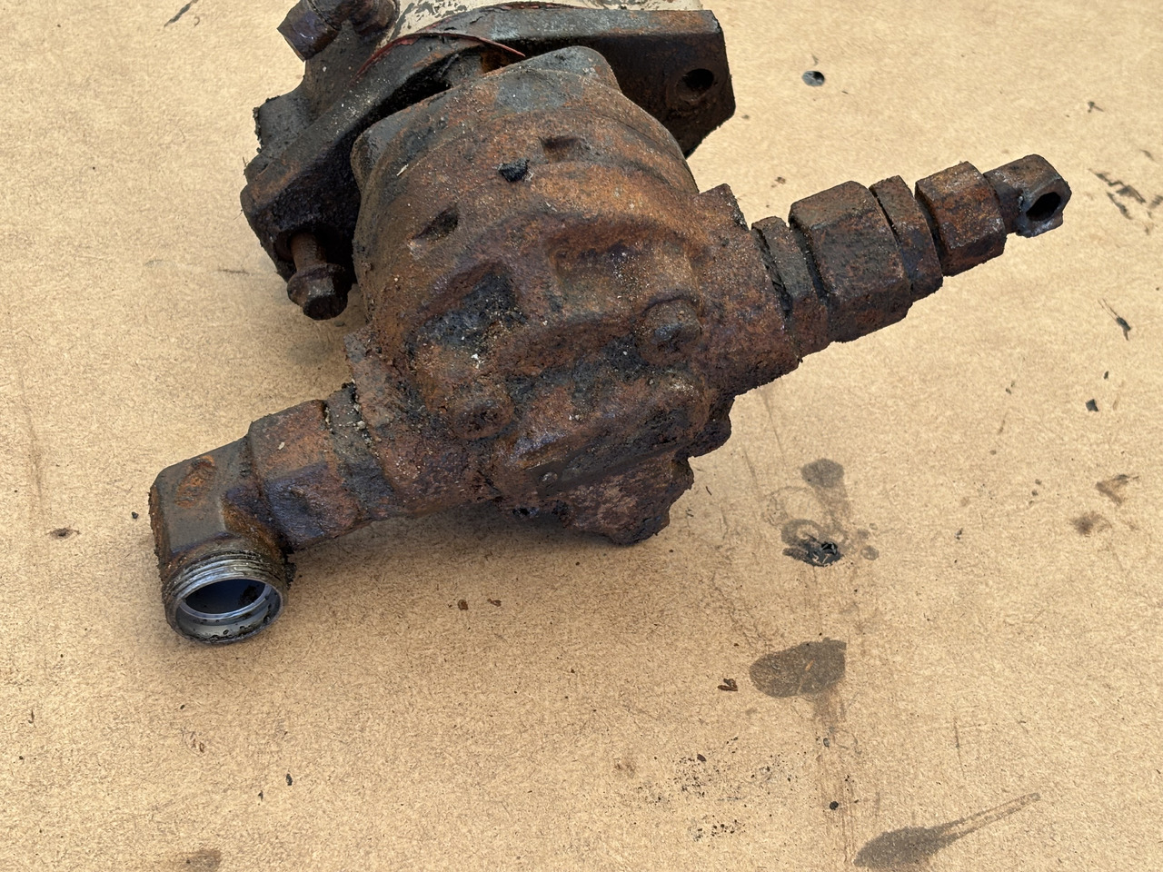 Cummins 8.3 6CT 6CTA 6CTAA Pompa hydrauliczna rozrząd - Bomba hidráulica de Máquina agrícola: foto 3 Cummins 8.3 6CT 6CTA 6CTAA Pompa hydrauliczna rozrząd - Bomba hidráulica de Máquina agrícola: foto 3