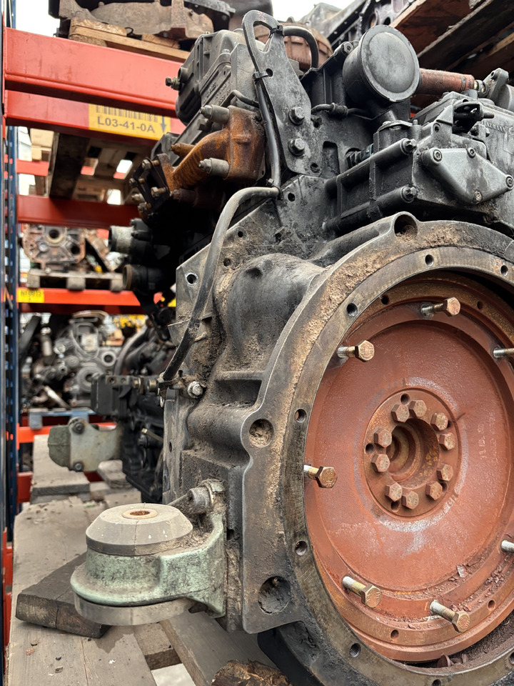 DEUTZ TCD 2012 L4 2V TCD2012L42V - Motor e peças de Máquina agrícola: foto 3 DEUTZ TCD 2012 L4 2V TCD2012L42V - Motor e peças de Máquina agrícola: foto 3