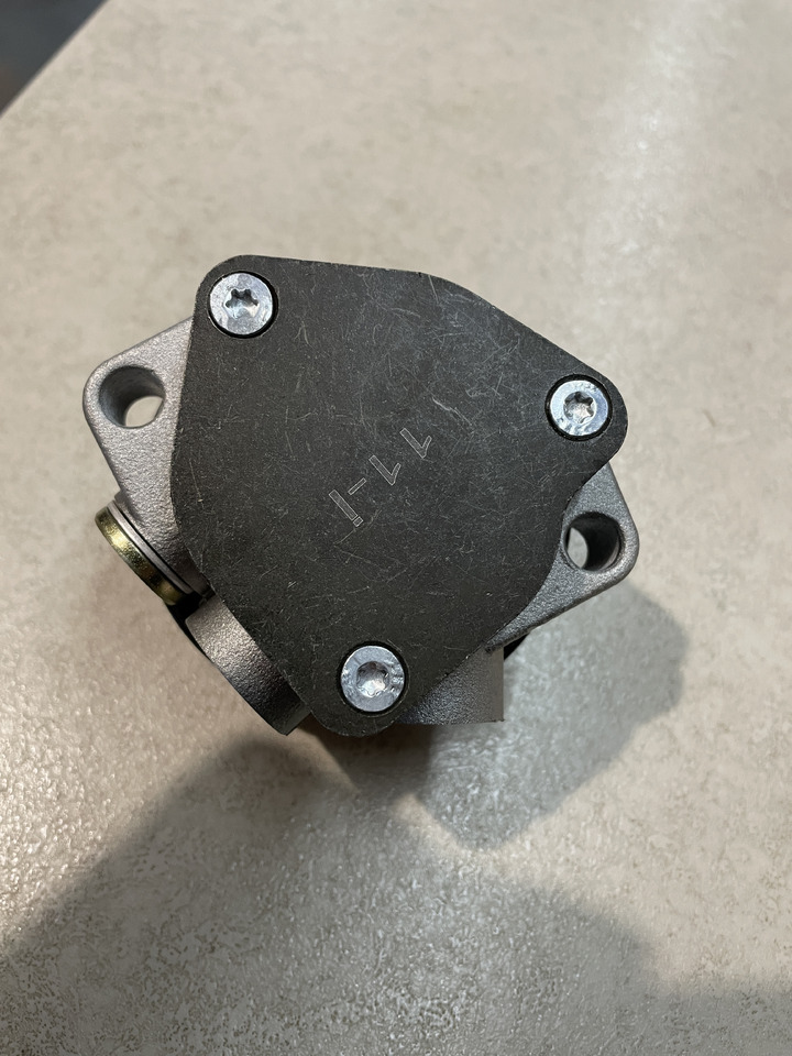 Deutz Agrotron - pompa paliwa zasilająca 02112672 - Bomba de combustivel de Trator: foto 3 Deutz Agrotron - pompa paliwa zasilająca 02112672 - Bomba de combustivel de Trator: foto 3