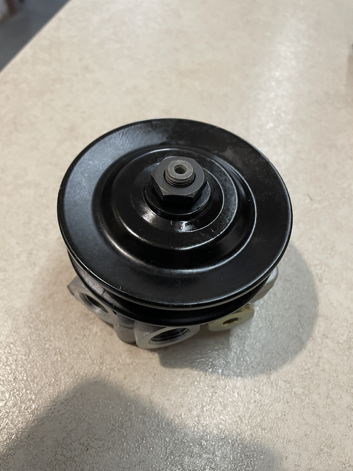 Deutz Agrotron - pompa paliwa zasilająca 02112672 - Bomba de combustivel de Trator: foto 1 Deutz Agrotron - pompa paliwa zasilająca 02112672 - Bomba de combustivel de Trator: foto 1