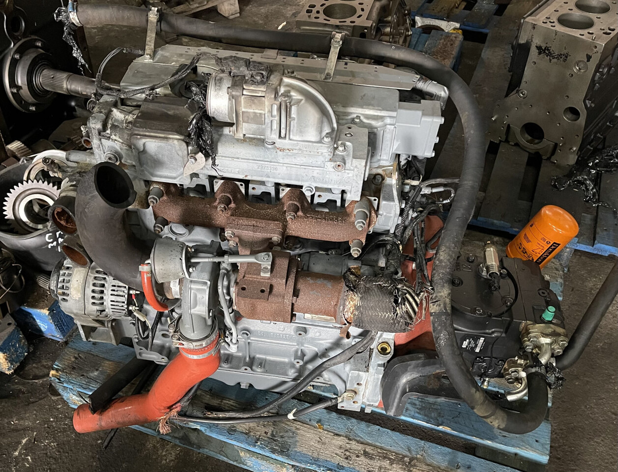 Deutz - silnik TCD 2012 L04 2V TCD2012L042V - Motor de Máquina agrícola: foto 1 Deutz - silnik TCD 2012 L04 2V TCD2012L042V - Motor de Máquina agrícola: foto 1