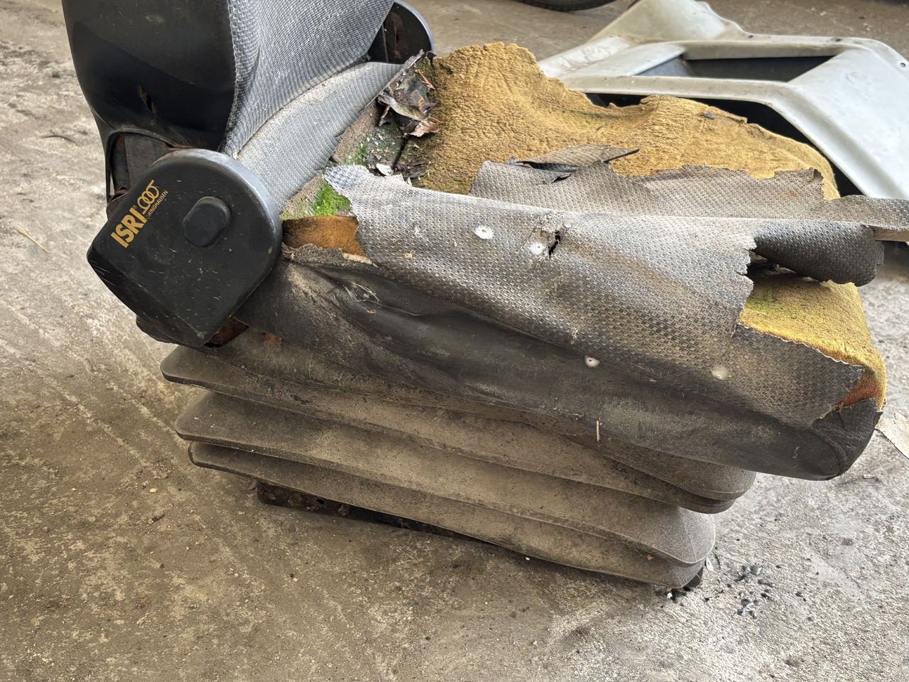 Dieci 185 - Ładowarka Teleskopowa - Fotel Kierowcy Siedzenie - Banco de Empilhador telescópico: foto 3 Dieci 185 - Ładowarka Teleskopowa - Fotel Kierowcy Siedzenie - Banco de Empilhador telescópico: foto 3