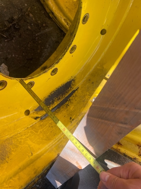 Felga John Deere 15x28 / AL118869 - Jante de Máquina agrícola: foto 4 Felga John Deere 15x28 / AL118869 - Jante de Máquina agrícola: foto 4