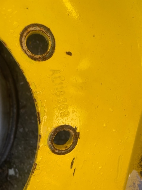 Felga John Deere 15x28 / AL118869 - Jante de Máquina agrícola: foto 2 Felga John Deere 15x28 / AL118869 - Jante de Máquina agrícola: foto 2