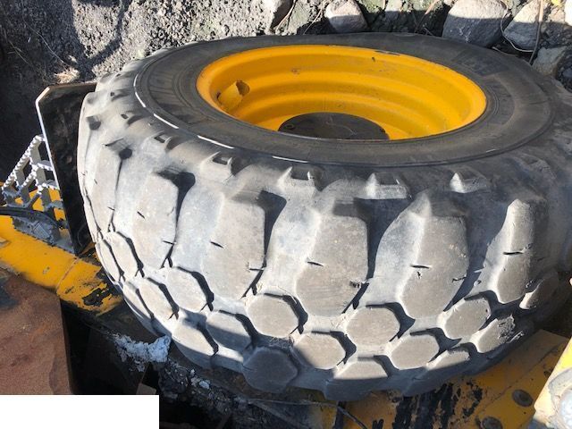 Felgi Jcb 16x24 - Jante de Equipamento de movimentação: foto 4 Felgi Jcb 16x24 - Jante de Equipamento de movimentação: foto 4