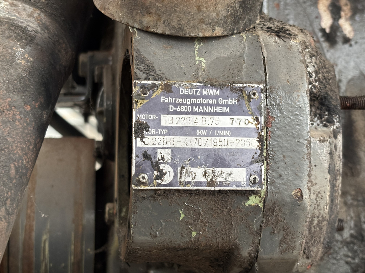 Fendt 309 Deutz TD226-B4 MWM  Silnik Blok Pokrywa Obudowa Koło Zamachowe Miska Olejowa CZĘŚCI - Volante do motor de Máquina agrícola: foto 3 Fendt 309 Deutz TD226-B4 MWM  Silnik Blok Pokrywa Obudowa Koło Zamachowe Miska Olejowa CZĘŚCI - Volante do motor de Máquina agrícola: foto 3