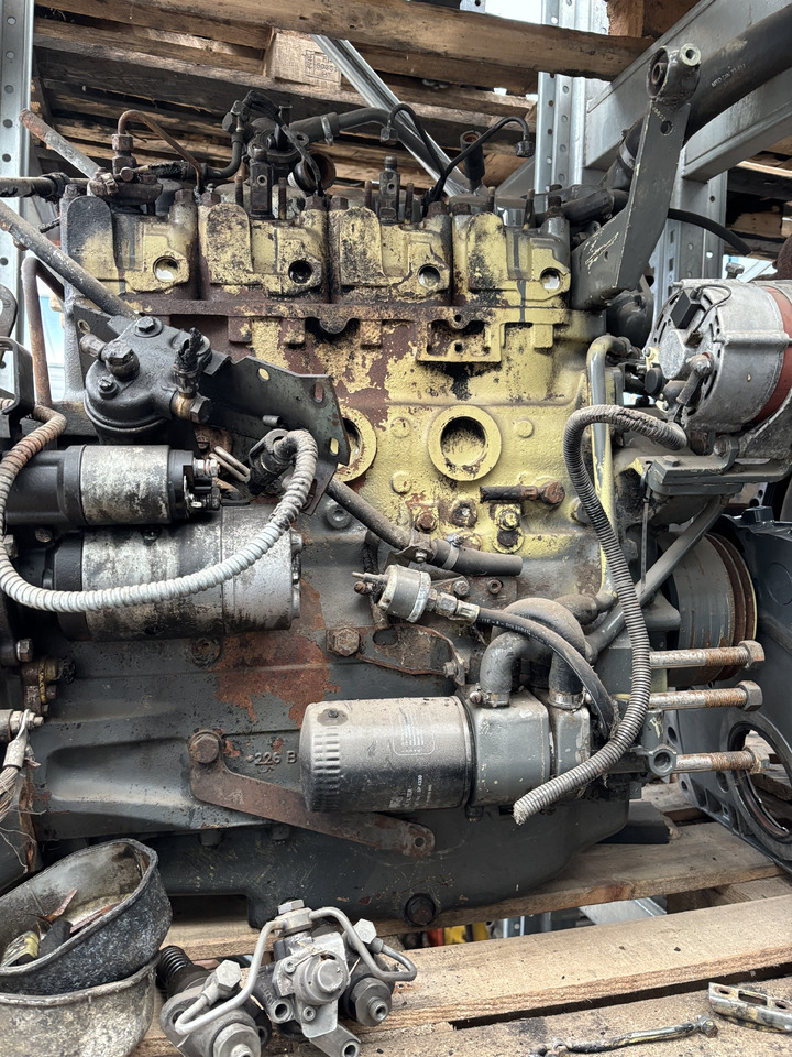 Fendt 309 Deutz TD226-B4 MWM  Silnik Blok Pokrywa Obudowa Koło Zamachowe Miska Olejowa CZĘŚCI - Volante do motor de Máquina agrícola: foto 4 Fendt 309 Deutz TD226-B4 MWM  Silnik Blok Pokrywa Obudowa Koło Zamachowe Miska Olejowa CZĘŚCI - Volante do motor de Máquina agrícola: foto 4