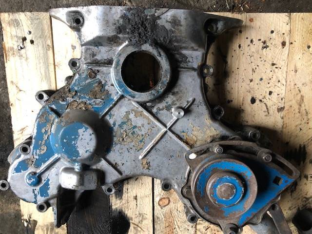 Ford TW Ford fonn-6015-DA - Obudowa Rozrządu - Motor e peças de Máquina agrícola: foto 3 Ford TW Ford fonn-6015-DA - Obudowa Rozrządu - Motor e peças de Máquina agrícola: foto 3