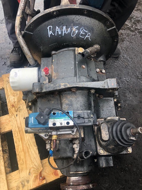 International Transmission 460 164 - Transmissão de Máquina agrícola: foto 1 International Transmission 460 164 - Transmissão de Máquina agrícola: foto 1