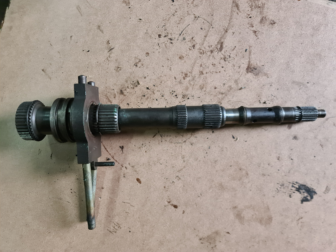 John Deere 4650, 4850 WAŁ NAPĘDOWY R89463 RE35974 R70800 AR94272 - Eixo cardan de Máquina agrícola: foto 1 John Deere 4650, 4850 WAŁ NAPĘDOWY R89463 RE35974 R70800 AR94272 - Eixo cardan de Máquina agrícola: foto 1