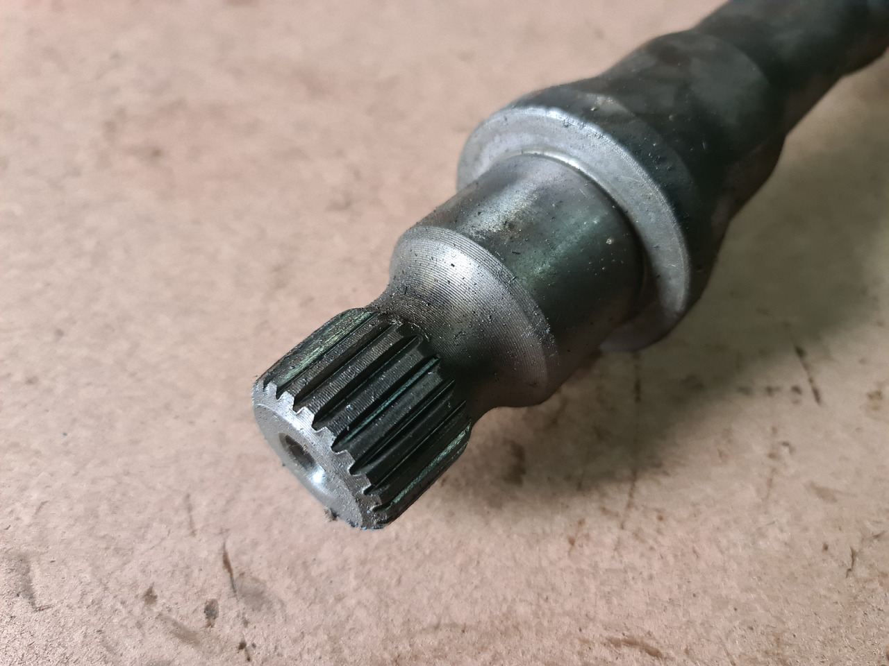 John Deere 4650 4850 Wał Napędowy Pierścień Łożysko R71495 R80327 JD10129 - Eixo cardan de Máquina agrícola: foto 3 John Deere 4650 4850 Wał Napędowy Pierścień Łożysko R71495 R80327 JD10129 - Eixo cardan de Máquina agrícola: foto 3