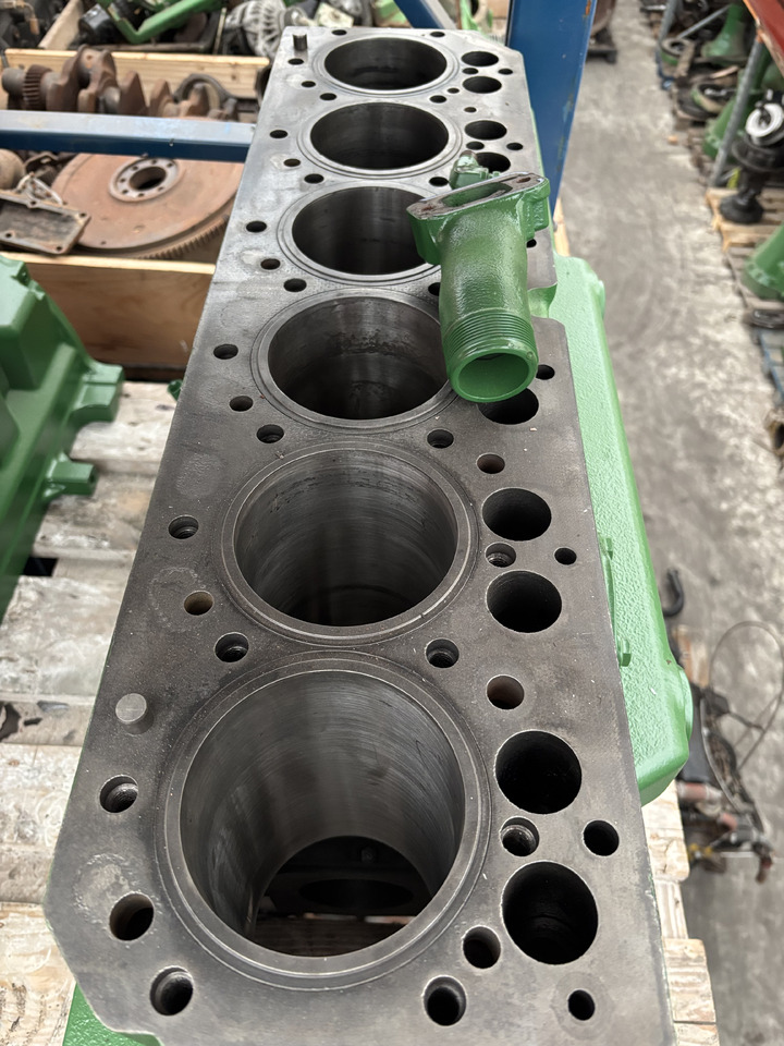John Deere 6068 6068HL481 Blok Silnika R504850 - Bloco do motor de Máquina agrícola: foto 4 John Deere 6068 6068HL481 Blok Silnika R504850 - Bloco do motor de Máquina agrícola: foto 4