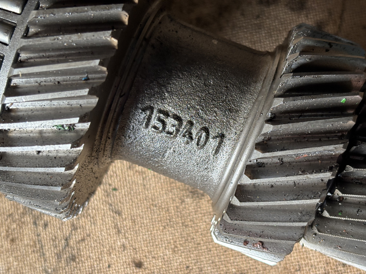 John Deere 6120 6220 Wał Napędowy L153401 - Eixo cardan de Máquina agrícola: foto 4 John Deere 6120 6220 Wał Napędowy L153401 - Eixo cardan de Máquina agrícola: foto 4