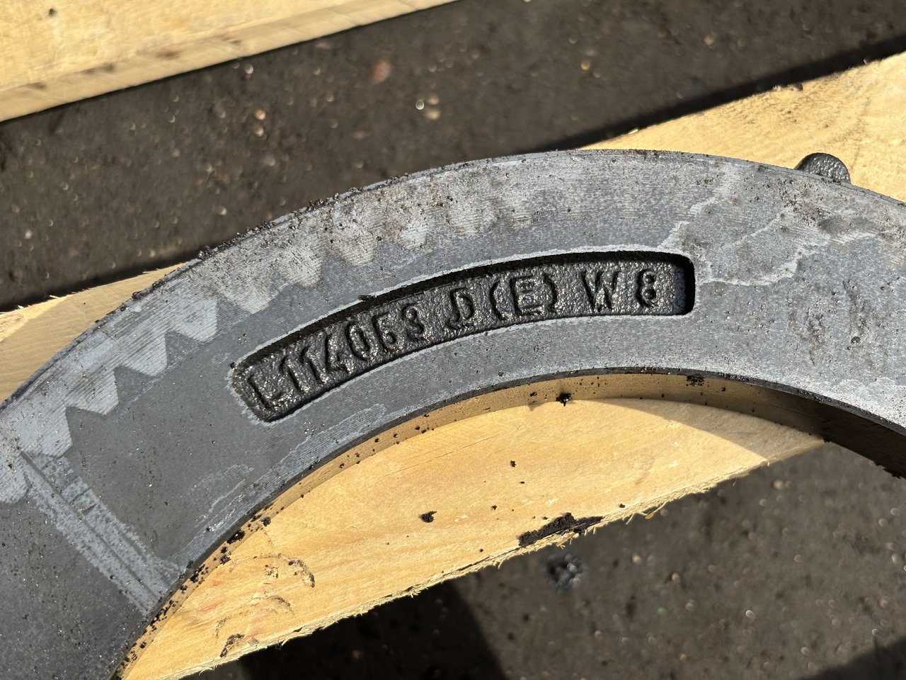 John Deere 6630 Tarcza Płytka Hamulcowa L114053 - Disco de freio de Máquina agrícola: foto 2 John Deere 6630 Tarcza Płytka Hamulcowa L114053 - Disco de freio de Máquina agrícola: foto 2