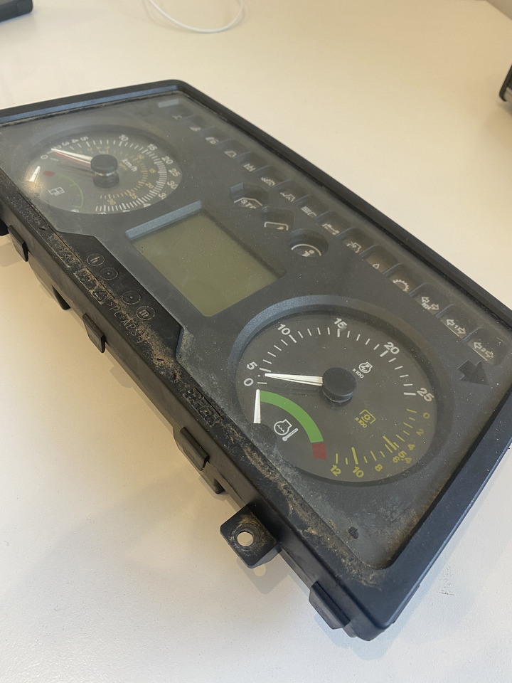 John Deere 6820S 6120 6220 6320 Autopower - zegary licznik deska - Painel de instrumentos de Máquina de construção: foto 3 John Deere 6820S 6120 6220 6320 Autopower - zegary licznik deska - Painel de instrumentos de Máquina de construção: foto 3