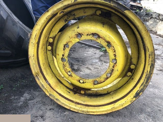 John Deere - Felga 15x28 - Jante de Máquina agrícola: foto 1 John Deere - Felga 15x28 - Jante de Máquina agrícola: foto 1