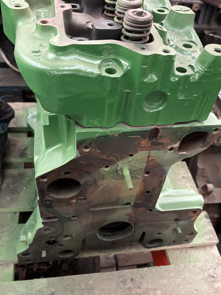John Deere R121868 4039TL-006 4039TL 006 Blok Silnika R116569 R111949 Cylinder - Bloco do motor de Máquina agrícola: foto 3 John Deere R121868 4039TL-006 4039TL 006 Blok Silnika R116569 R111949 Cylinder - Bloco do motor de Máquina agrícola: foto 3
