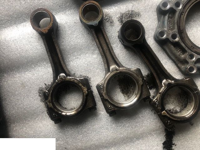 Kubota D-462 korbowód - Biela de Máquina agrícola: foto 1 Kubota D-462 korbowód - Biela de Máquina agrícola: foto 1