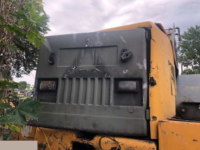 Liebherr 564 - Pokrywa Silnika - Capô de Máquina de construção: foto 2 Liebherr 564 - Pokrywa Silnika - Capô de Máquina de construção: foto 2