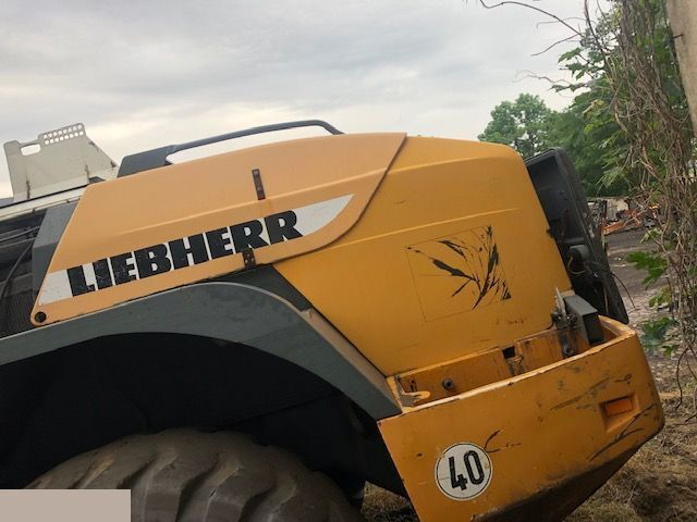 Liebherr 564 - Pokrywa Silnika - Capô de Máquina de construção: foto 3 Liebherr 564 - Pokrywa Silnika - Capô de Máquina de construção: foto 3