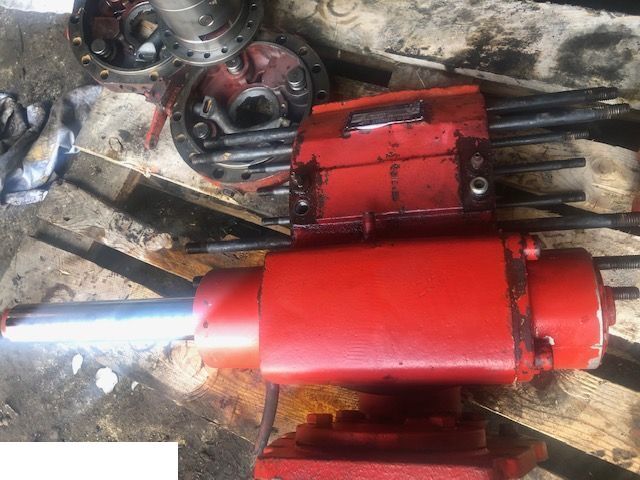 Manitou 626 - Siłownik Wspomagania Obudowa Ataku - Cilindro hidráulico de Empilhador telescópico: foto 1 Manitou 626 - Siłownik Wspomagania Obudowa Ataku - Cilindro hidráulico de Empilhador telescópico: foto 1