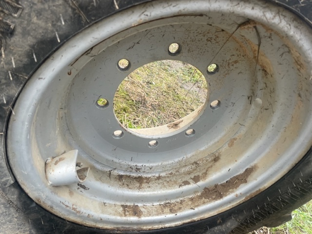 Manitou deutz fahr Agrovector felgi 20 cali - Jante de Máquina agrícola: foto 2 Manitou deutz fahr Agrovector felgi 20 cali - Jante de Máquina agrícola: foto 2