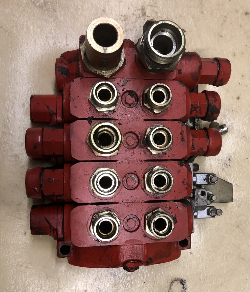 Manitou-rozdzielacz/Manitou 928 ładowarka - Válvula hidráulica de Empilhador telescópico: foto 1 Manitou-rozdzielacz/Manitou 928 ładowarka - Válvula hidráulica de Empilhador telescópico: foto 1