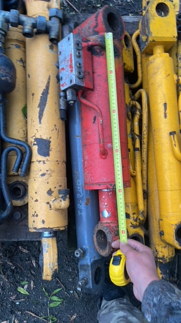 Manitou siłownik poziomowania - Cilindro hidráulico de Empilhador telescópico: foto 1 Manitou siłownik poziomowania - Cilindro hidráulico de Empilhador telescópico: foto 1