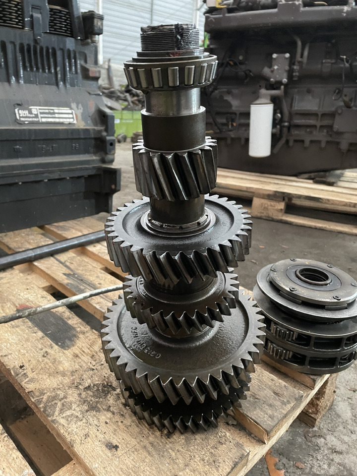 Massey Fergusson 3690 - skrzynia biegów - częśći - Caixa de câmbio de Máquina agrícola: foto 3 Massey Fergusson 3690 - skrzynia biegów - częśći - Caixa de câmbio de Máquina agrícola: foto 3