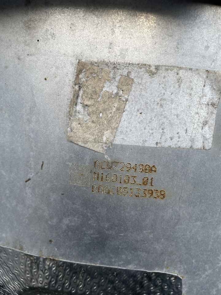 Massey Fergusson 8670 - wydech tłumik - Silenciador de Máquina agrícola: foto 4 Massey Fergusson 8670 - wydech tłumik - Silenciador de Máquina agrícola: foto 4