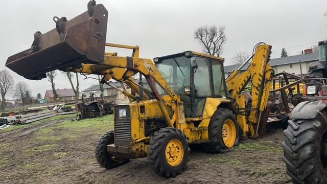 Massey Fergusson MF 50HX HX50 - Łyżka Przednia - Retroescavadeira: foto 1 Massey Fergusson MF 50HX HX50 - Łyżka Przednia - Retroescavadeira: foto 1