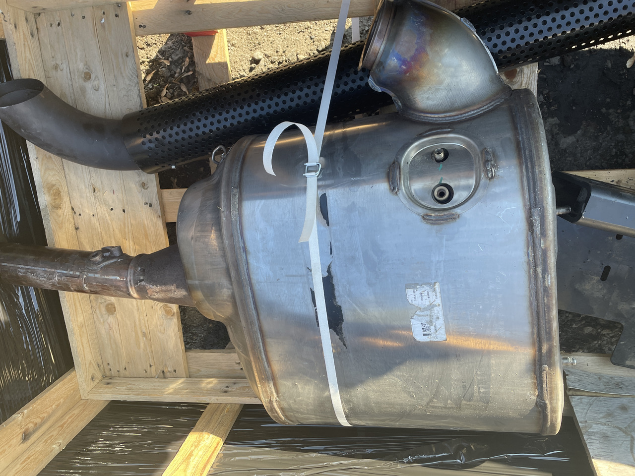 New Holland T7 Case Puma - tłumik 51521186 48139007 - Silenciador de Máquina agrícola: foto 1 New Holland T7 Case Puma - tłumik 51521186 48139007 - Silenciador de Máquina agrícola: foto 1