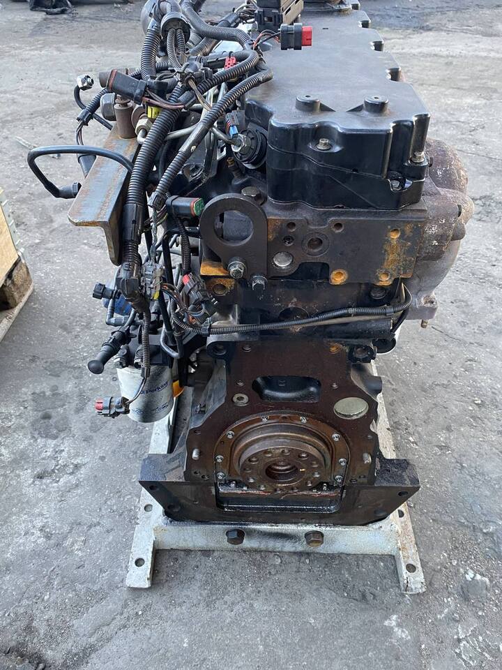 Silnik Perkins PJ38481 - Motor de Máquina agrícola: foto 4 Silnik Perkins PJ38481 - Motor de Máquina agrícola: foto 4