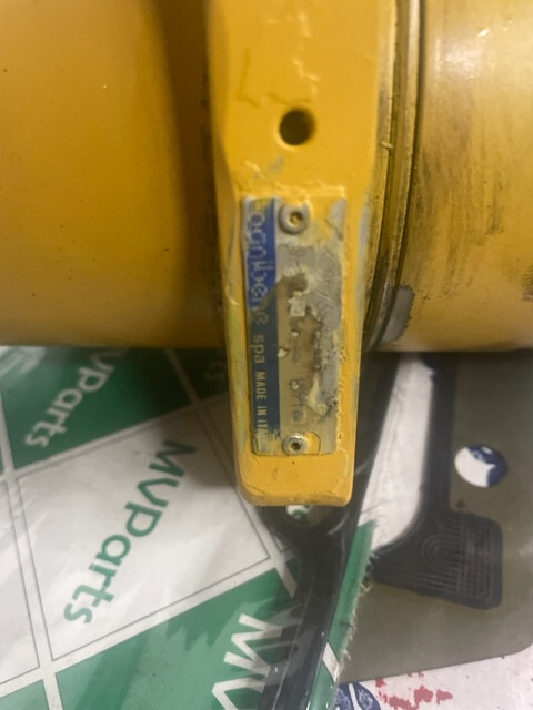 Siłownik skrętu Cat th360 , th330 , th220 - Cilindro hidráulico de Empilhador telescópico: foto 3 Siłownik skrętu Cat th360 , th330 , th220 - Cilindro hidráulico de Empilhador telescópico: foto 3