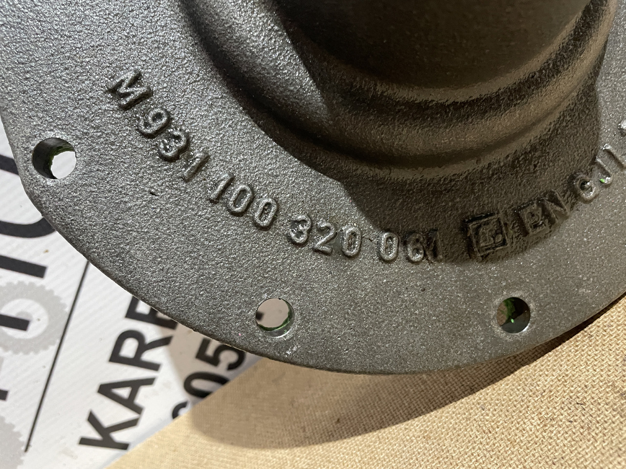 Valtra S354 Massey 8480 - skrzynia biegów - pokrywa łożyska 931100320061 - Caixa de câmbio de Máquina agrícola: foto 2 Valtra S354 Massey 8480 - skrzynia biegów - pokrywa łożyska 931100320061 - Caixa de câmbio de Máquina agrícola: foto 2