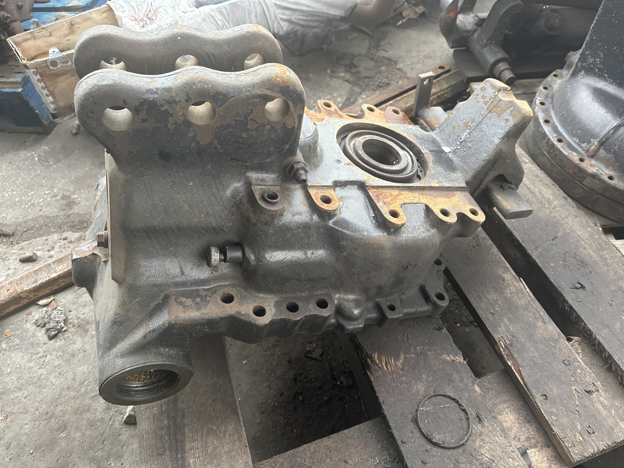 Valtra T131 - T191 Wom tylni części - Transmissão de Trator: foto 1 Valtra T131 - T191 Wom tylni części - Transmissão de Trator: foto 1