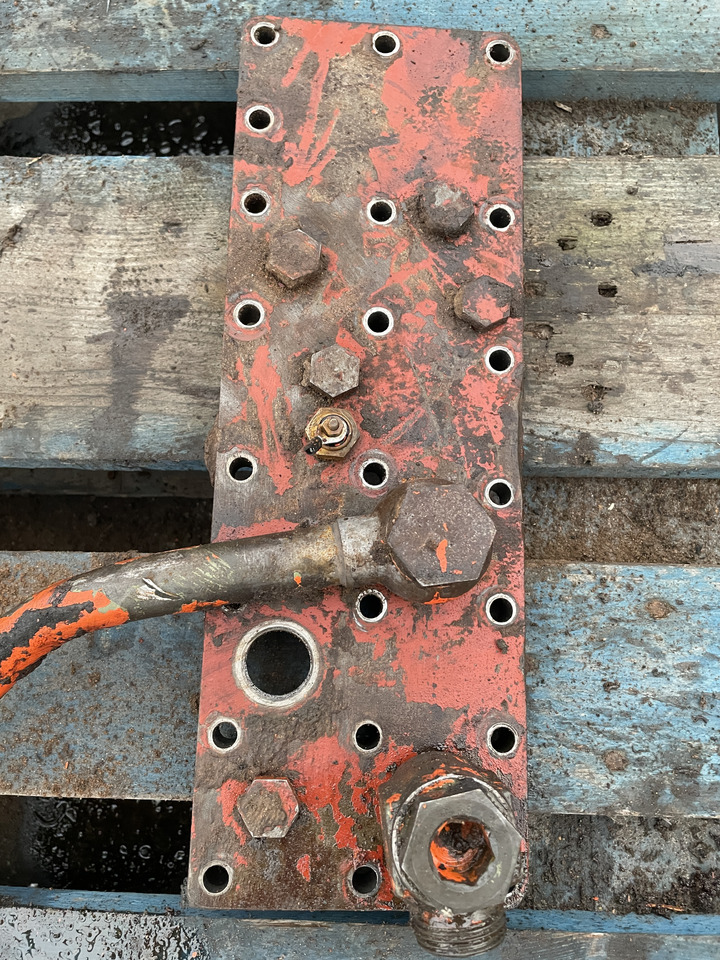 ZF 4PW45H1 Zettelmayer Volvo - skrzynia biegów - pokrywa VOE6633592 - Caixa de câmbio de Máquina agrícola: foto 1 ZF 4PW45H1 Zettelmayer Volvo - skrzynia biegów - pokrywa VOE6633592 - Caixa de câmbio de Máquina agrícola: foto 1