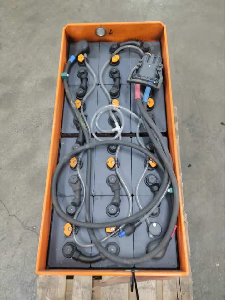 AVB 24V 840Ah - Bateria automotiva de Equipamento de movimentação: foto 4 AVB 24V 840Ah - Bateria automotiva de Equipamento de movimentação: foto 4