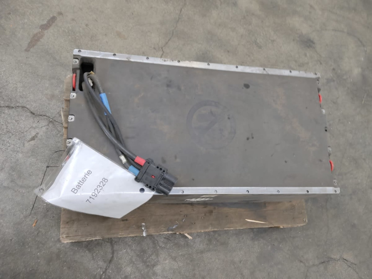 BMZ Battery 48V 268Ah 13,10kw - Bateria automotiva de Equipamento de movimentação: foto 4 BMZ Battery 48V 268Ah 13,10kw - Bateria automotiva de Equipamento de movimentação: foto 4