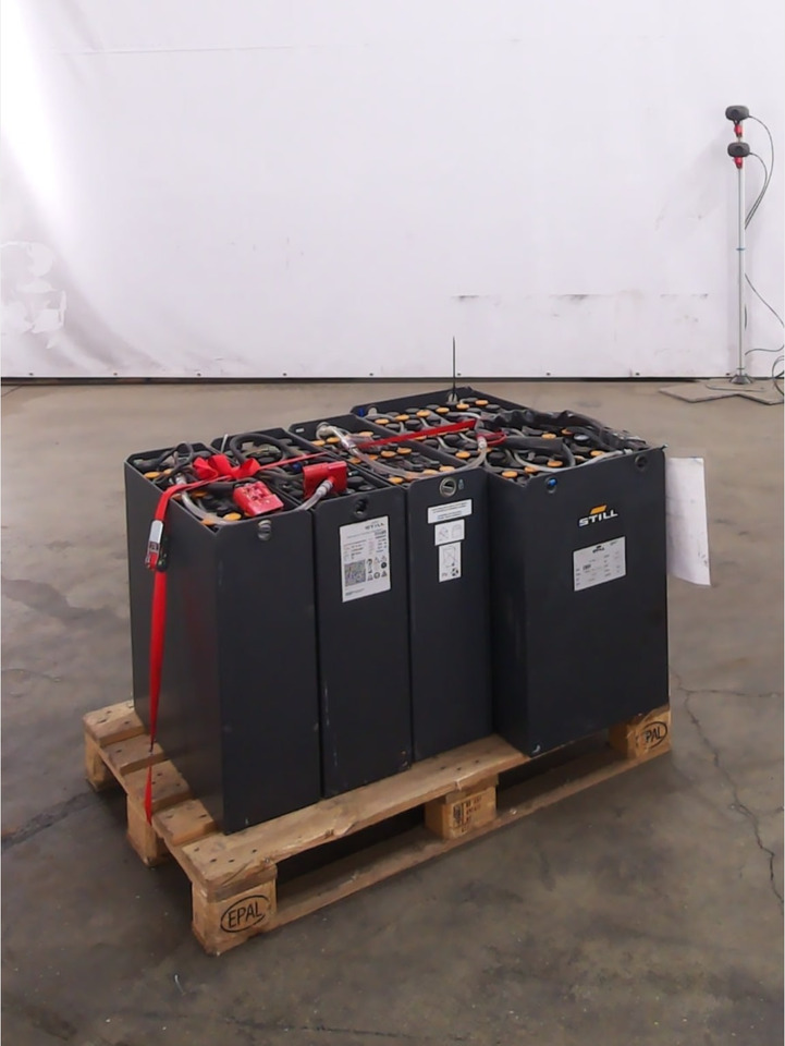 Battery Package - 4 Pcs. - Bateria automotiva de Equipamento de movimentação: foto 1 Battery Package - 4 Pcs. - Bateria automotiva de Equipamento de movimentação: foto 1