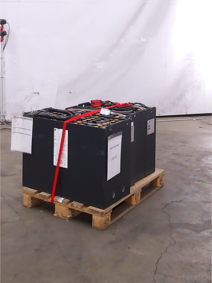 Battery Package - 4 Pcs. - Bateria automotiva de Equipamento de movimentação: foto 3 Battery Package - 4 Pcs. - Bateria automotiva de Equipamento de movimentação: foto 3
