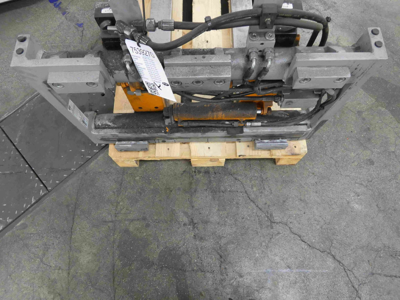 Durwen Fork positioner FEM 2 RZV25 - Equipamento de Equipamento de movimentação: foto 4 Durwen Fork positioner FEM 2 RZV25 - Equipamento de Equipamento de movimentação: foto 4