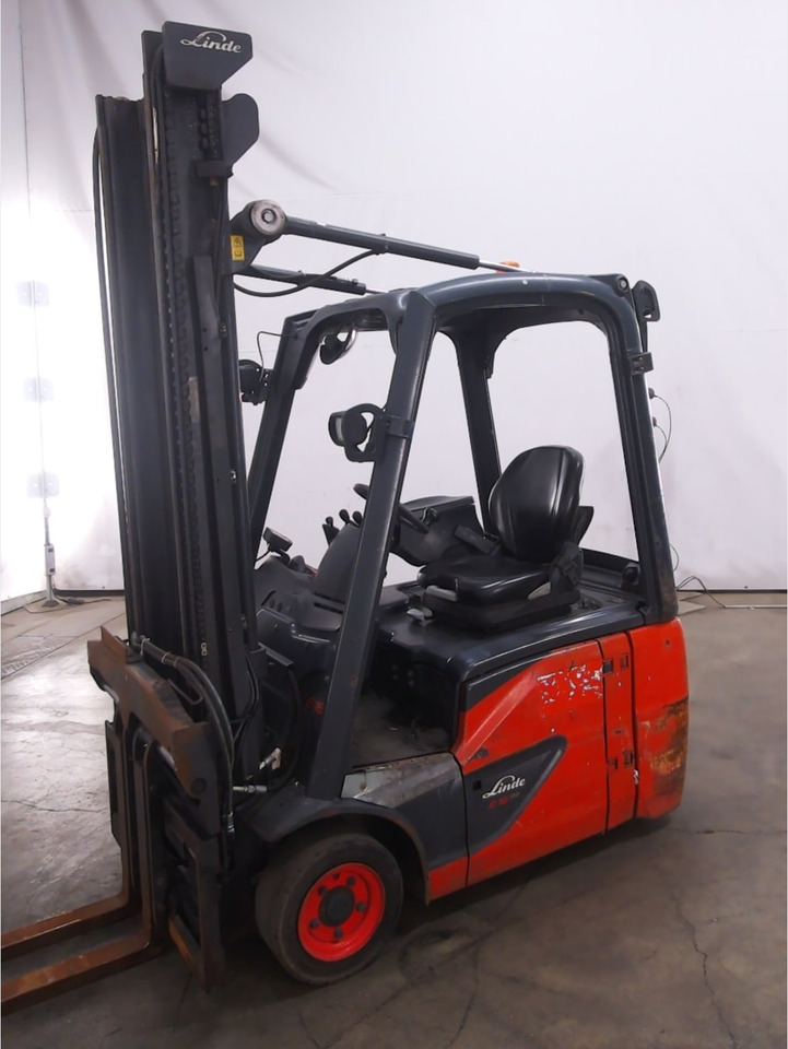 Linde E16C-02 - Empilhadeira elétrica: foto 1 Linde E16C-02 - Empilhadeira elétrica: foto 1