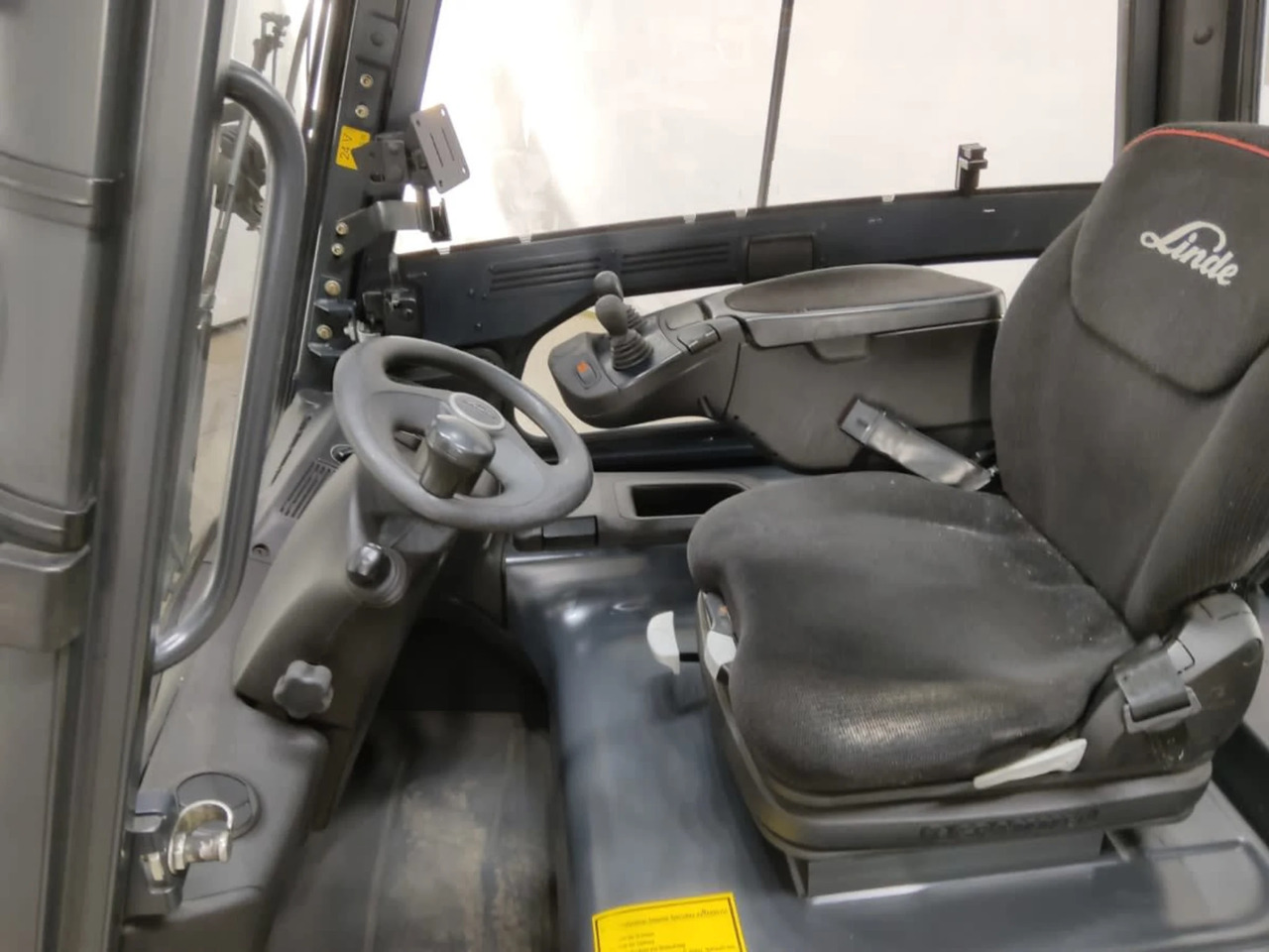Linde E25HL-01/600 - Empilhadeira elétrica: foto 3 Linde E25HL-01/600 - Empilhadeira elétrica: foto 3
