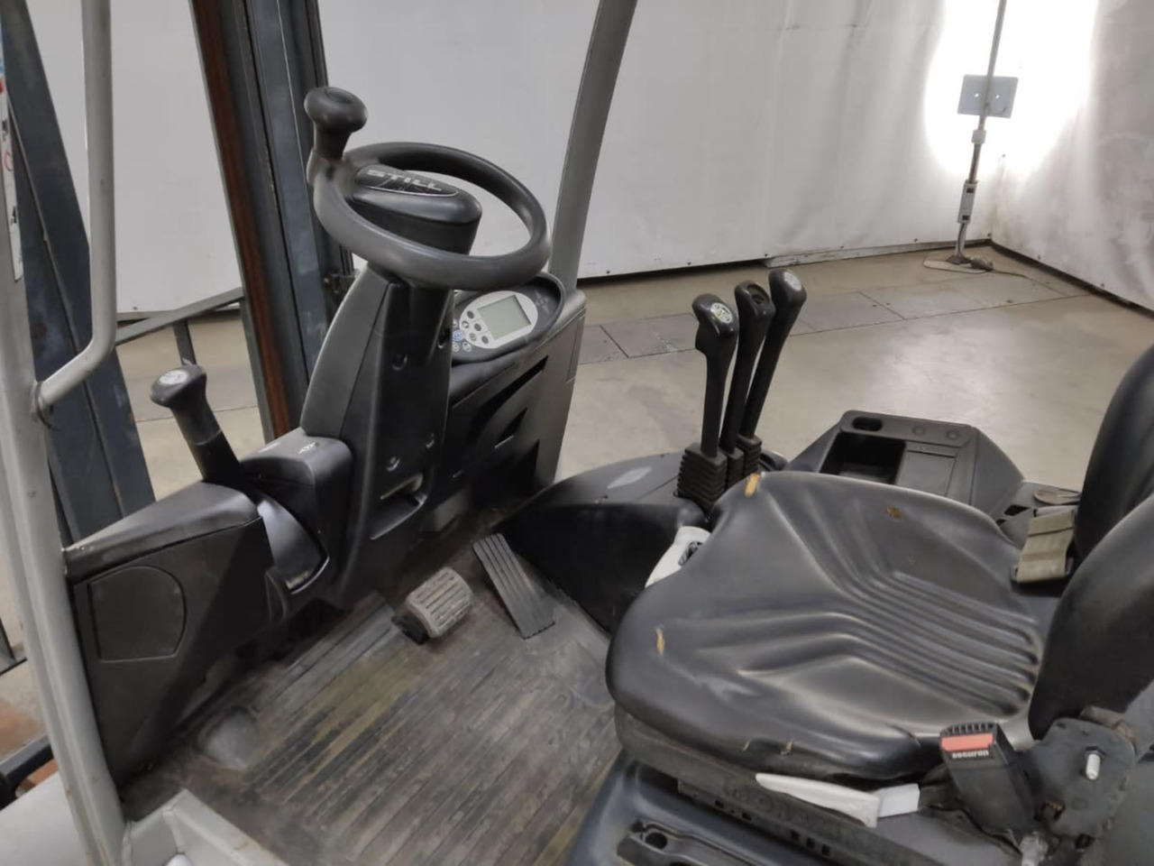 STILL RX70-25T - Empilhadeira a gás: foto 3 STILL RX70-25T - Empilhadeira a gás: foto 3