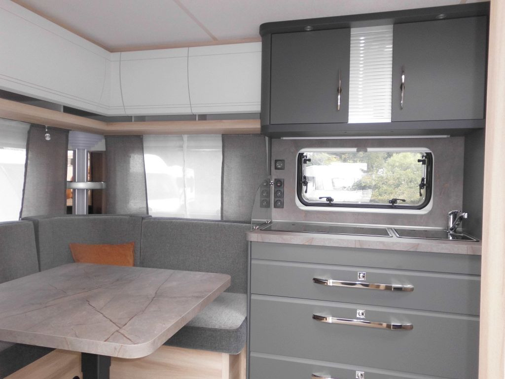Hobby De Luxe 460 UFe 2026 1500kg. Ambiente - Caravana: foto 5 Hobby De Luxe 460 UFe 2026 1500kg. Ambiente - Caravana: foto 5