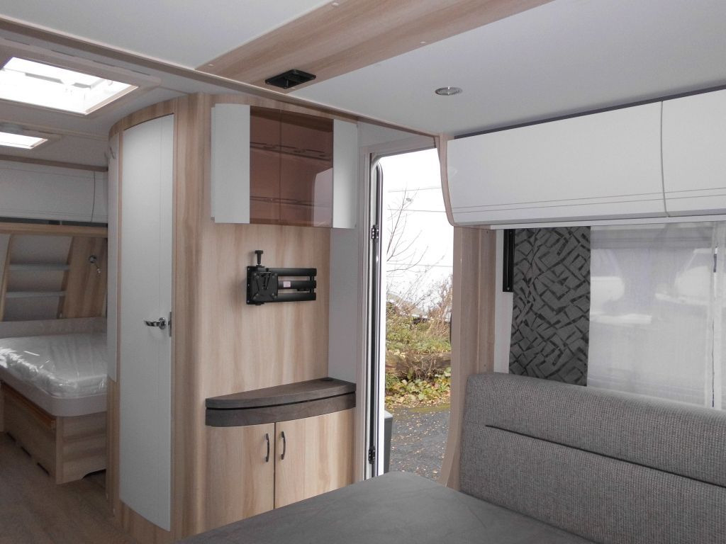 Caravana nuevo Hobby De Luxe 515 UHL 2025 2000kg. AUTARK AMBIENTE Hobby De Luxe 515 UHL mit Extras, Lagerabverkauf!: foto 11